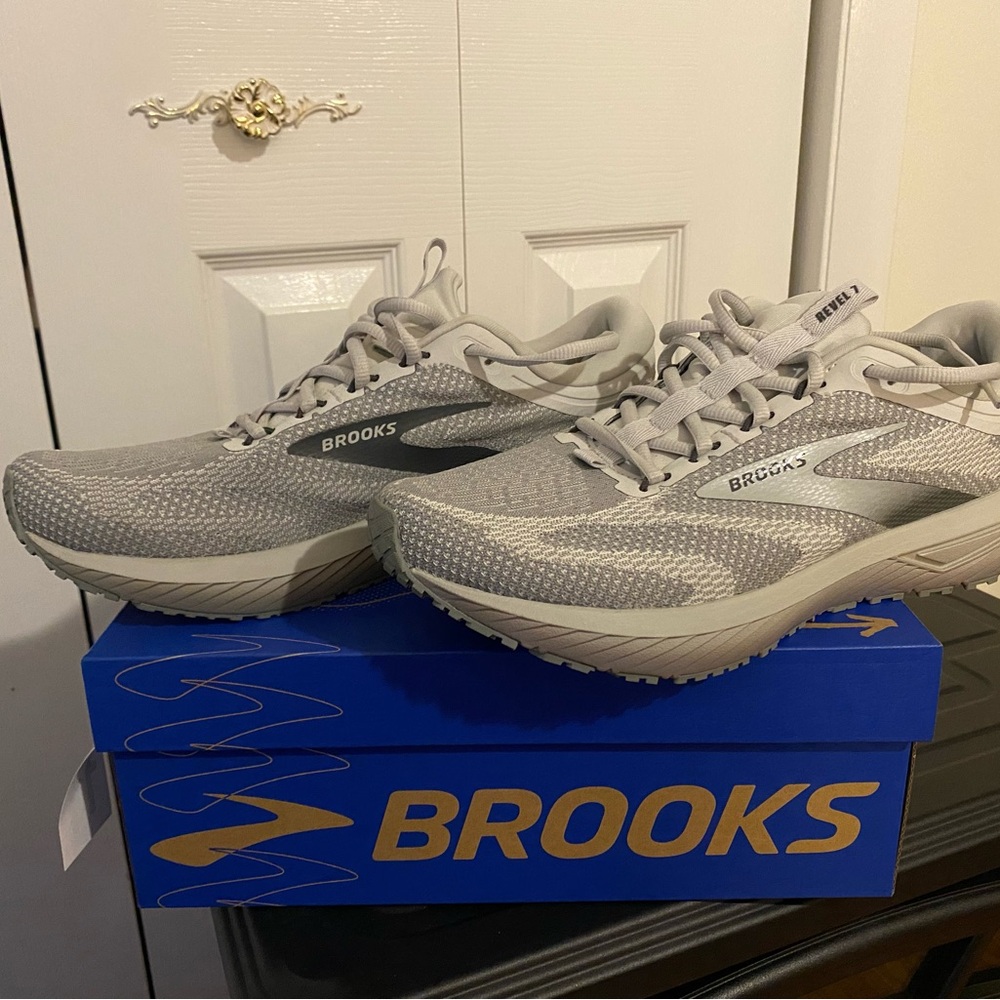 Brooks Light Gray Running Shoes - Women’s size 11 - Worn once!